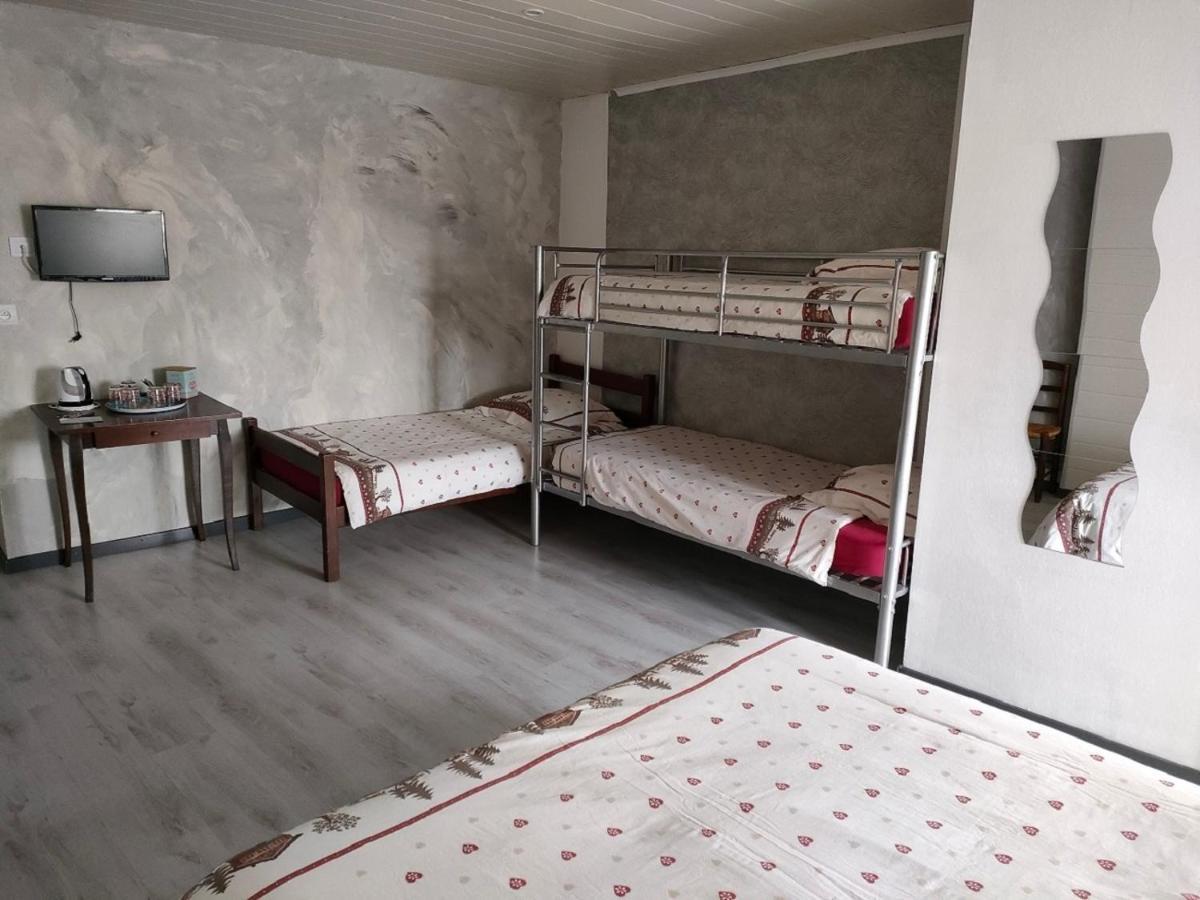 Nozeroy Hotel Les Remparts מראה חיצוני תמונה